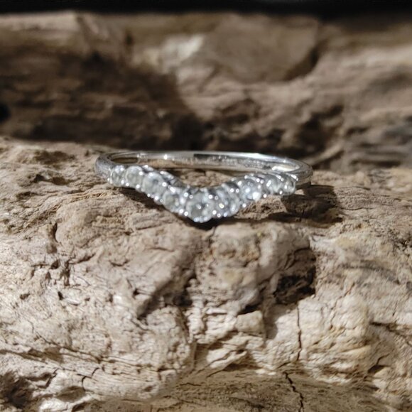 Jeulia Ring Size 9 Vintage Sterling Silver Stackable Wrap Moissanite Accents - Picture 4 of 15